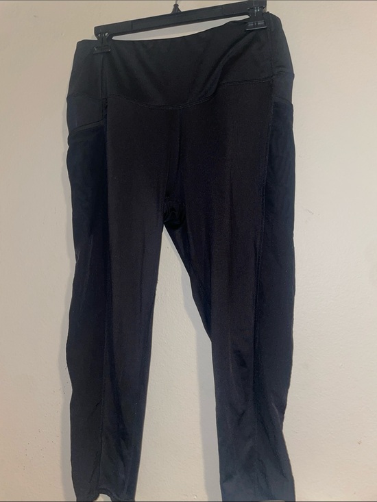 Tapout Pants - Tapout Black High-Waist Cropped Activewear Leggings Size L